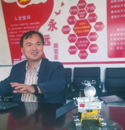 雷占許：航天報國，愿當好航天科普“排頭兵”