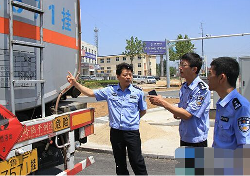 蘭州市開展?；愤\(yùn)輸交通安全專項(xiàng)整治行動