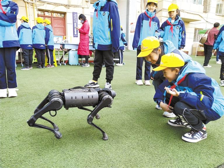 蘭州安西路小學(xué)“STEM種子?！苯遗?>
        </a><em>蘭州安西路小學(xué)“STEM種子?！苯遗?/em></li>
    <li><a  target=