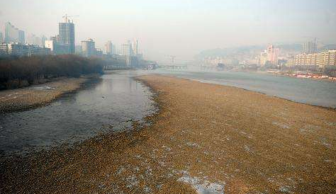 市民：黃河水位大降會不會影響供水？ 水務部門：枯水期流量偏小屬于正?，F(xiàn)象
