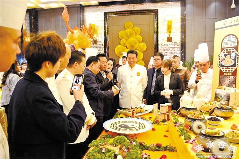 隴菜藝術(shù)盛典聚焦隴菜經(jīng)濟(jì)新成就——中國烹飪大師、甘肅省隴菜協(xié)會(huì)會(huì)長趙長安專訪