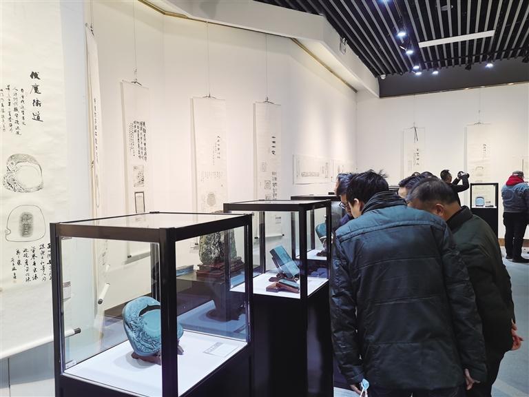 “非遺精品洮硯傳拓題跋藝術展”開展 洮硯雕刻、傳拓、拓片題跋集中亮相甘肅藝術館