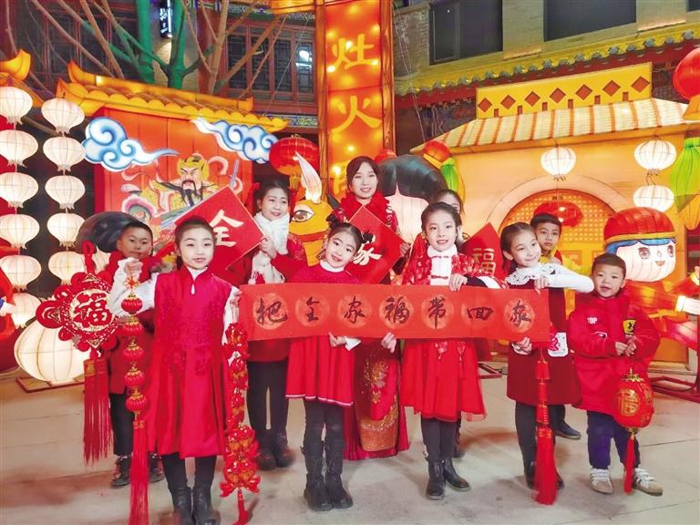 中共蘭州市委宣傳部出品 原創(chuàng)音樂電視《全家?！?向全市人民拜年！