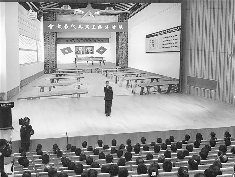 蘭州市開展“學(xué)黨史、頌黨恩、跟黨走”紅色文化進(jìn)校園活動(dòng)