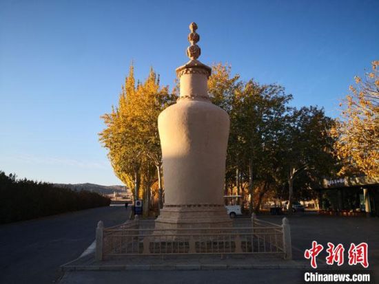 圖為2020年11月，沐浴在晨光中的莫高窟道士塔。(資料圖) 馮志軍 攝