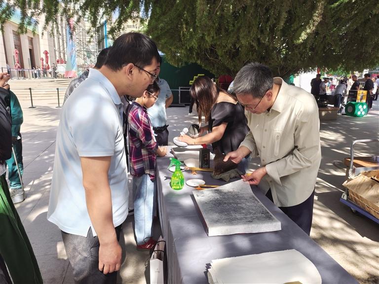 考古盲盒藏漢簡 虛擬體驗觀秦陵