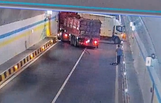 高速公路停車致追尾啟示：牢記安全“九字訣”